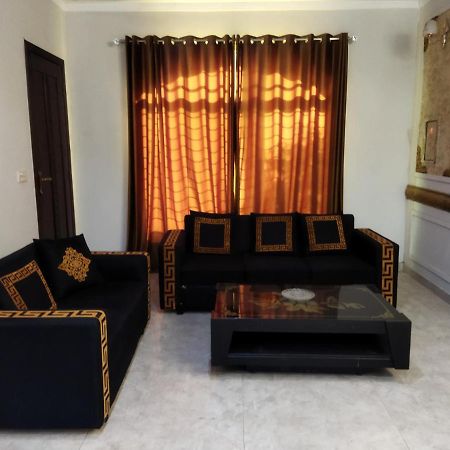 Furnished Private Ground Floor - Pasha House Apartamento Lahore Exterior foto