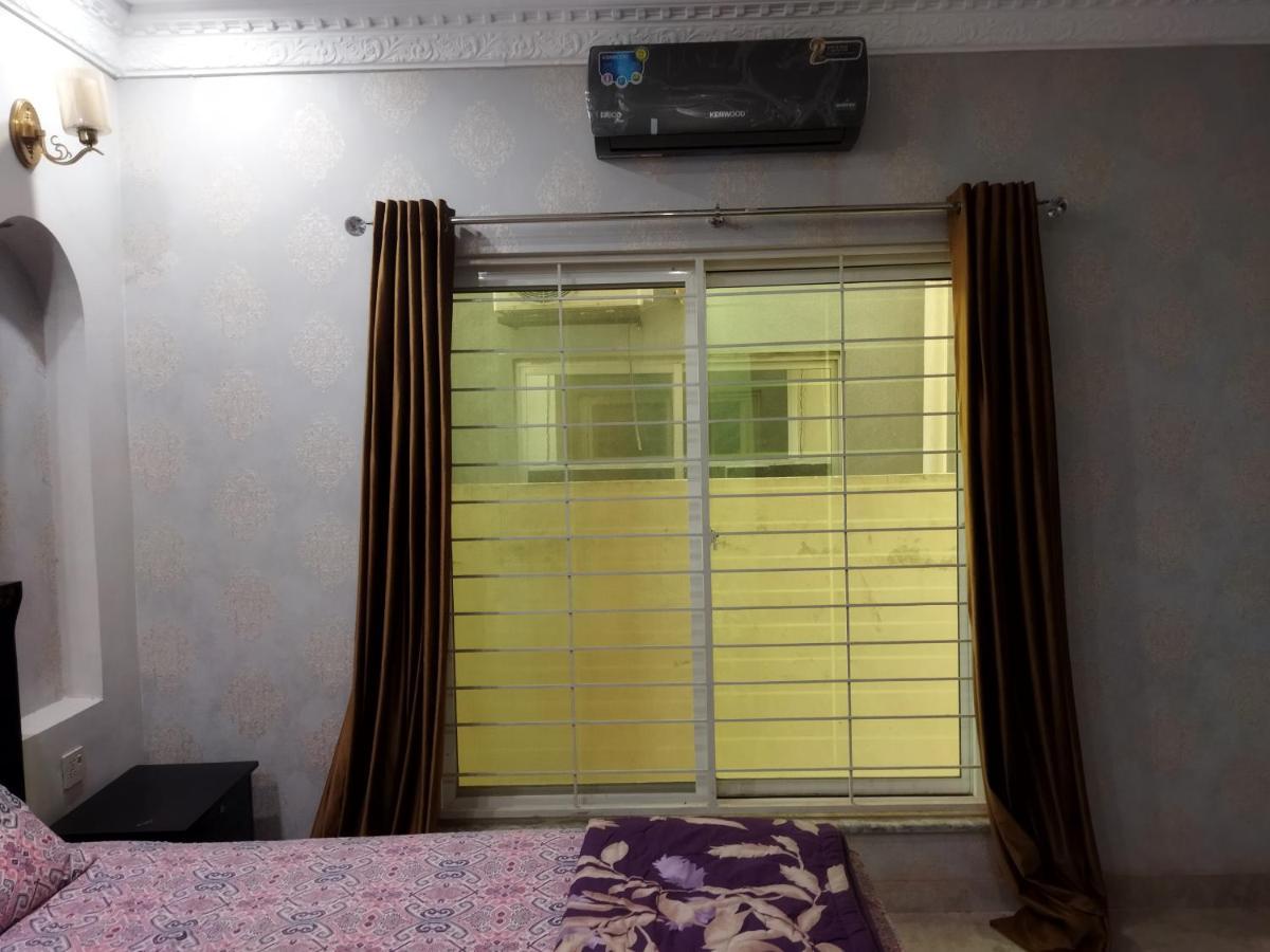 Furnished Private Ground Floor - Pasha House Apartamento Lahore Exterior foto