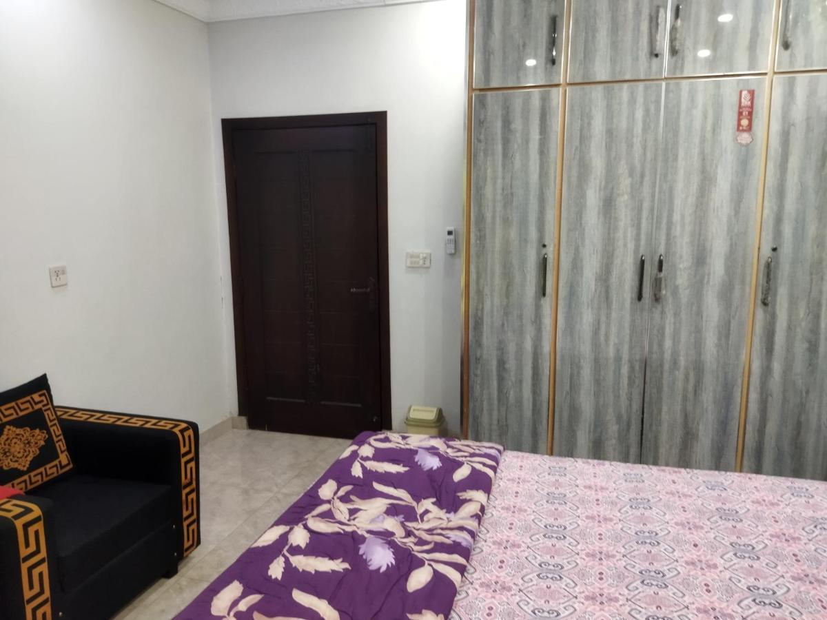 Furnished Private Ground Floor - Pasha House Apartamento Lahore Exterior foto