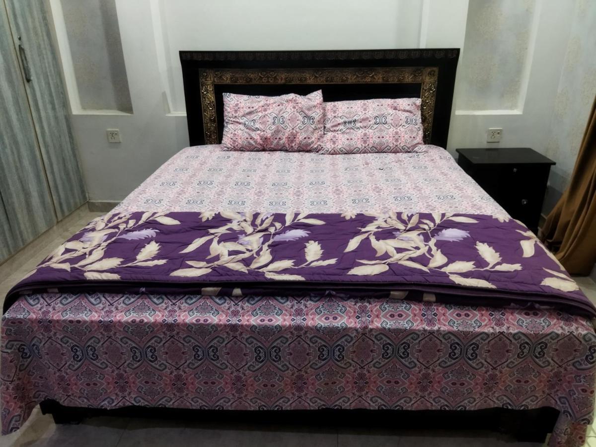 Furnished Private Ground Floor - Pasha House Apartamento Lahore Exterior foto